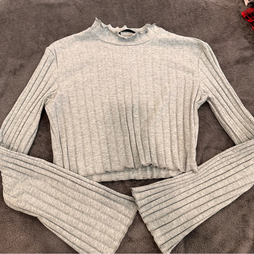 shein turtle neck crop top with flared sleeves